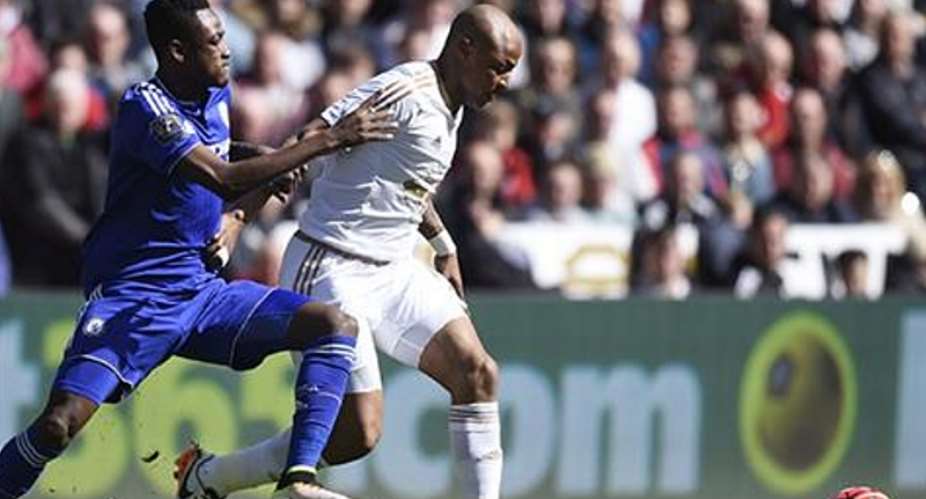 Former Bayern Munich star Samuel Osei Kuffour lauds Ayew and Baba Rahman for recent moves