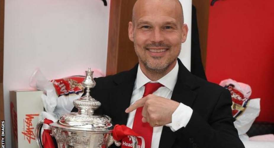 Freddie Ljungberg helped Arsenal to win the FA Cup this season alongside manager Mikel Arteta