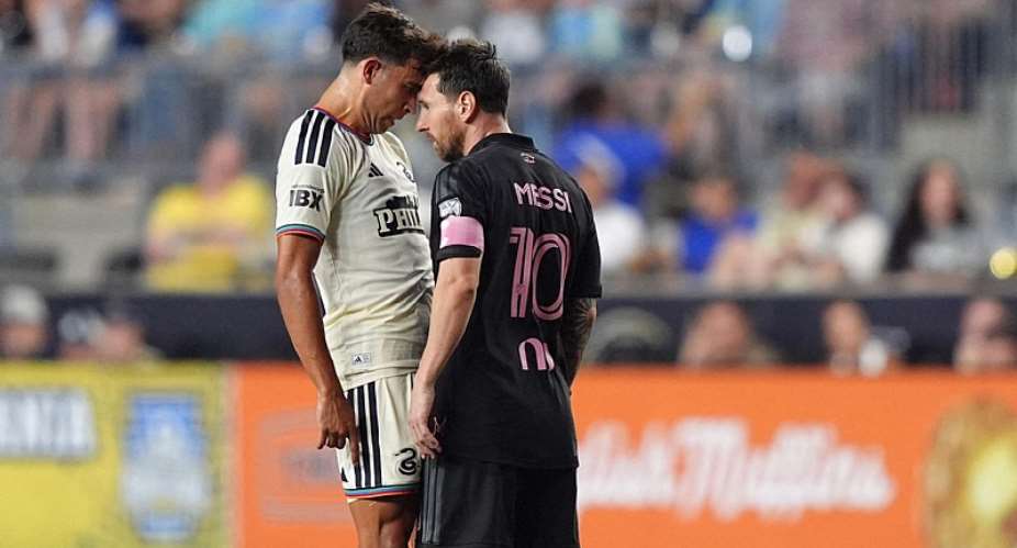 ReutersImage caption: Quinn Sullivan and Lionel Messi clashed repeatedly in their sides game on Wednesday
