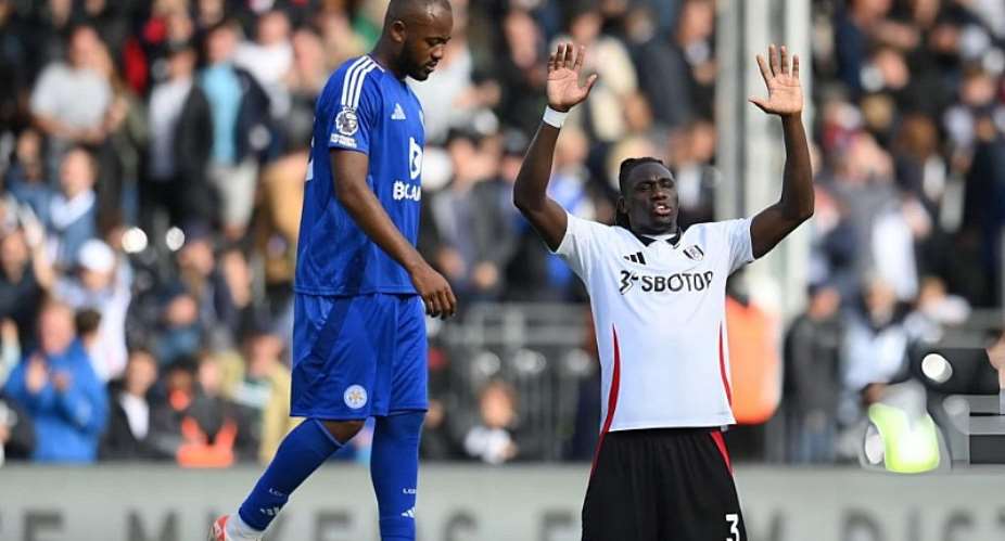 Premier League: Jordan Ayew makes Leciester City debut in defeat at Fulham