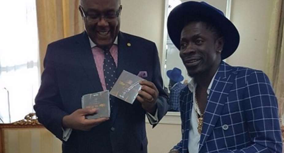 Shatta Wale calls on Ghana High Commissioner to UK ahead of UK concert