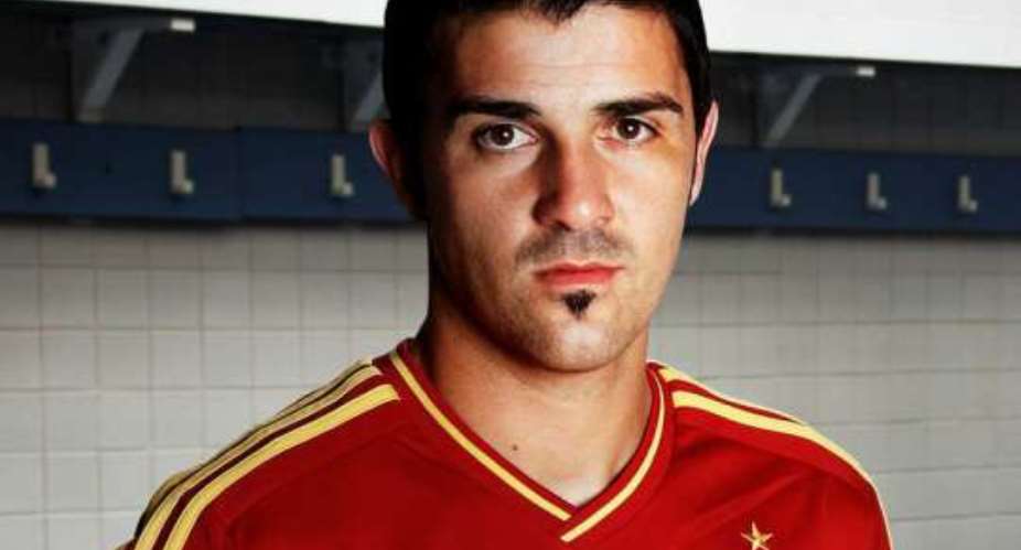 Villa makes shock return to Spain squad for World Cup qualifiers