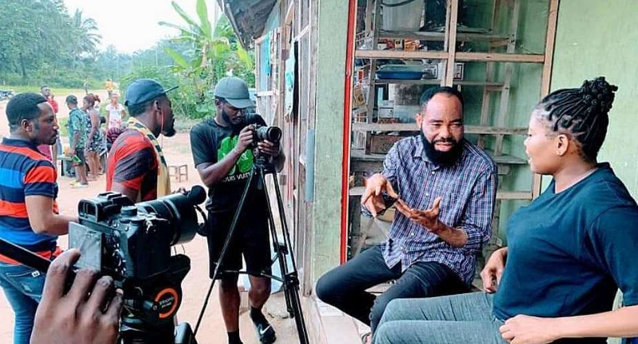 Moses Armstrong defies actors guild ban, returns to movie set