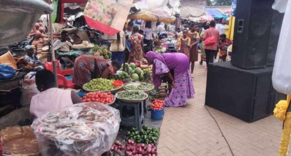 Stop displaying foodstuffs on the floor - FDA tell traders