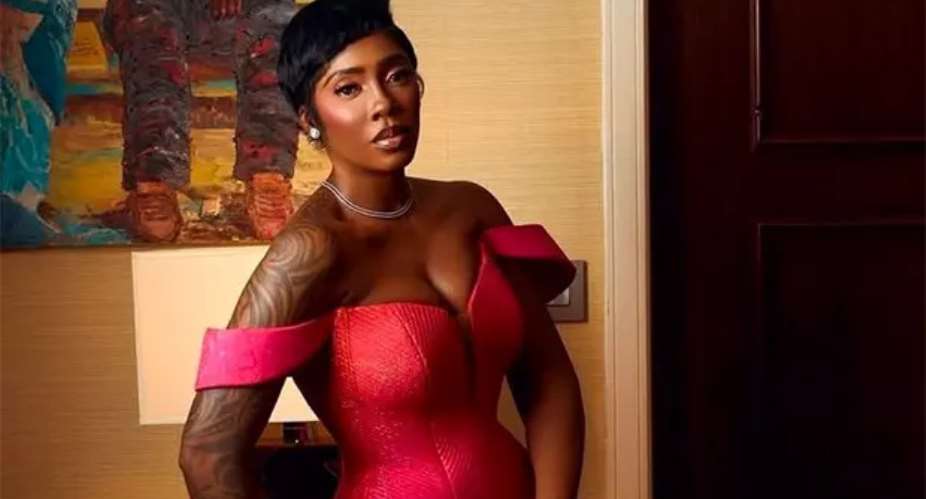 Tiwa Savage rocking a Sadia Sanusi Kente outfit