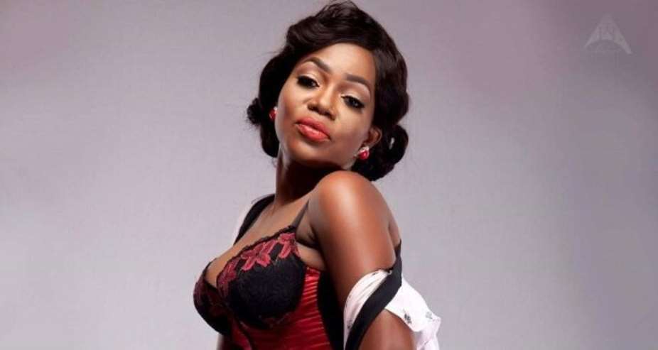 Video: How I Cheated Death At Obenfo Hospital – Mzbel