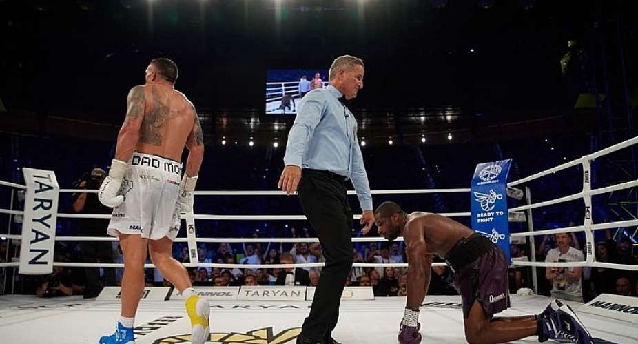 Oleksandr Usyk Triumphs with Ninth-Round KO Victory over Daniel Dubois
