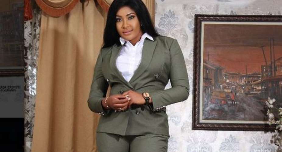 God Sent Custom Officers to Save me from Robbery AttackActress, Angela Okorie