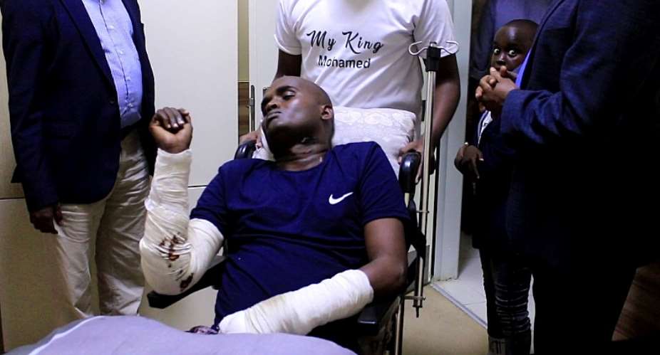 Injured Journalist Mohamed Araye Receives Medical Assistance