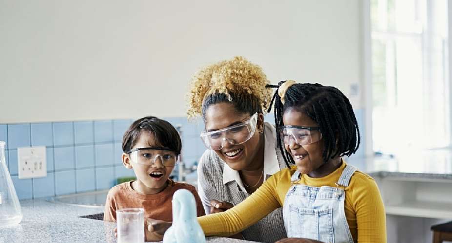 Early exposure to scientific concepts has many benefits for kids. - Source: pixdeluxe