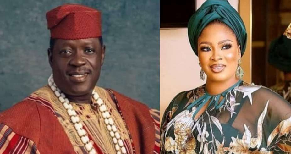 We Lost A Father – Bidemi Kosoko Returns To Social Media, Mourns Ogogos Death