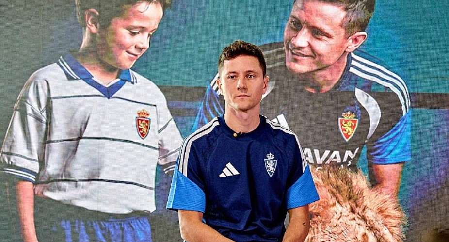 Real ZaragozaImage caption: Ander Herrera has rejoined his boyhood club Real Zaragoza after 15 years away, including a five-year spell at Manchester United