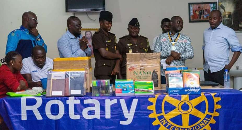 Rotary Club Gives To Sunyani Prisons