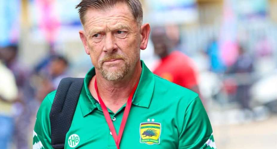 Eric Tinkler must adapt to poor pitches in Ghana, says Maxwell Konadu