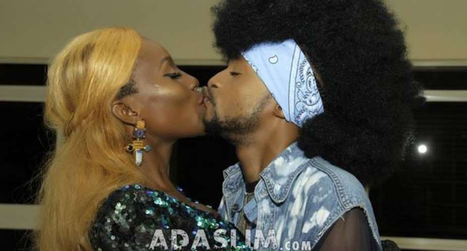 Wow, Denrele Edun Caught Kissing in Public