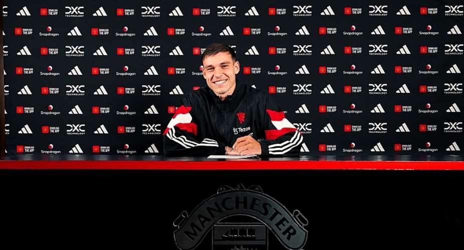 Manchester United complete signing of Uruguay midfielder Manuel Ugarte from PSG