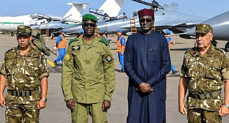 Algeria Deploys Four Su-30 Fighter Jets to Niger After Failed Niamey Mutiny