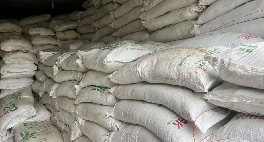 Agbeve supports farmers with 1,000 bags of fertilizer to boost food production in Agotime-Ziope