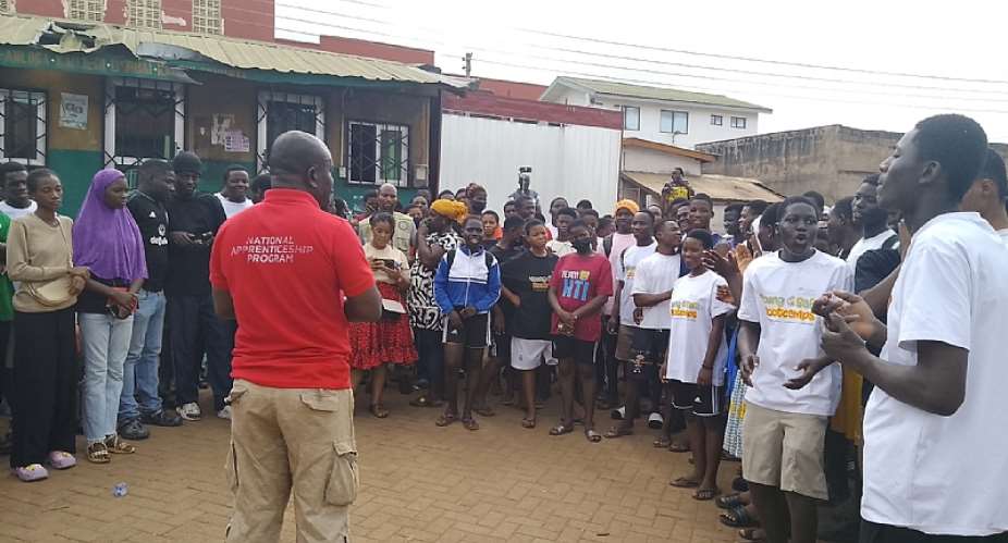 Volta Regional Director of National Youth Authority Addressing participants