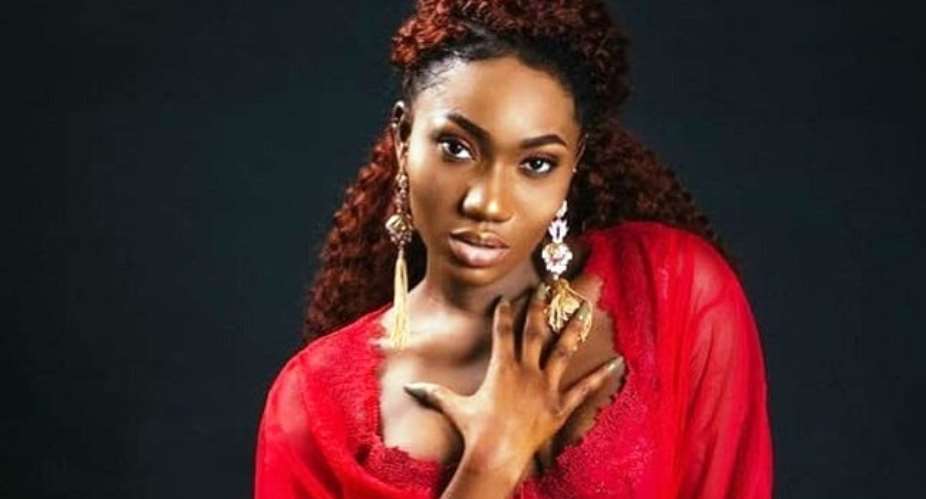 Female musicians need be dramatic to get peoples attention – Wendy Shay