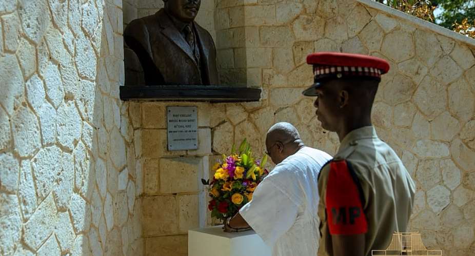 Mahamapays tribute to Marcus Mosiah Garvey in Jamaica