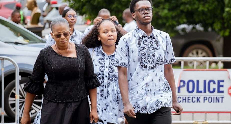 President Mahama unveils Cenotaph in honour of late Defence Minister Omane Boamah