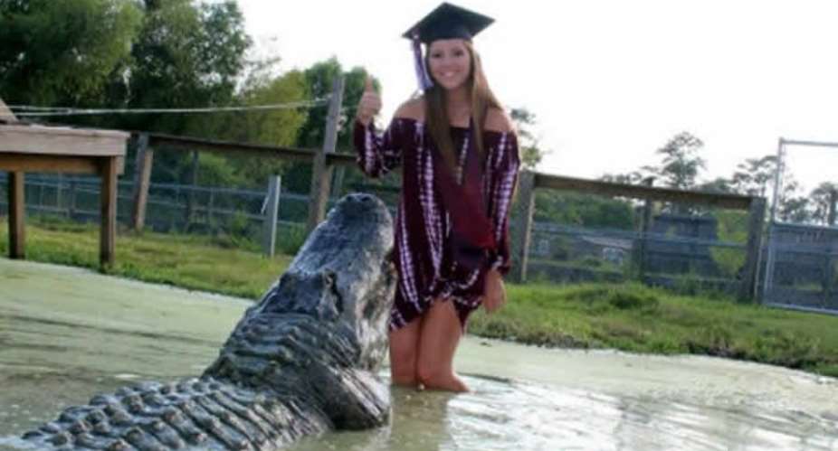Student Takes Graduation Photos With 14-Foot Alligator