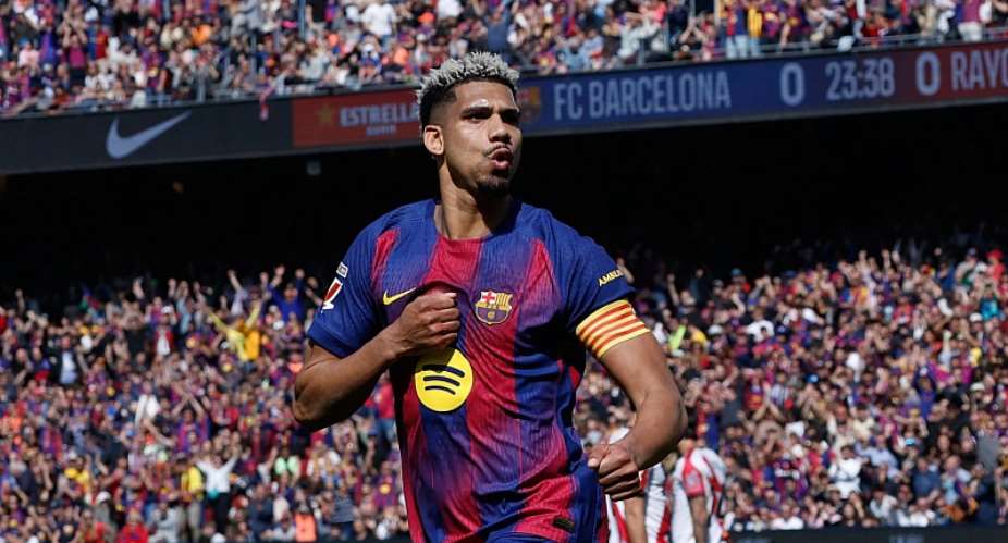 Barcelona defender Ronald Araujo close to joining Liverpool on season-long loan