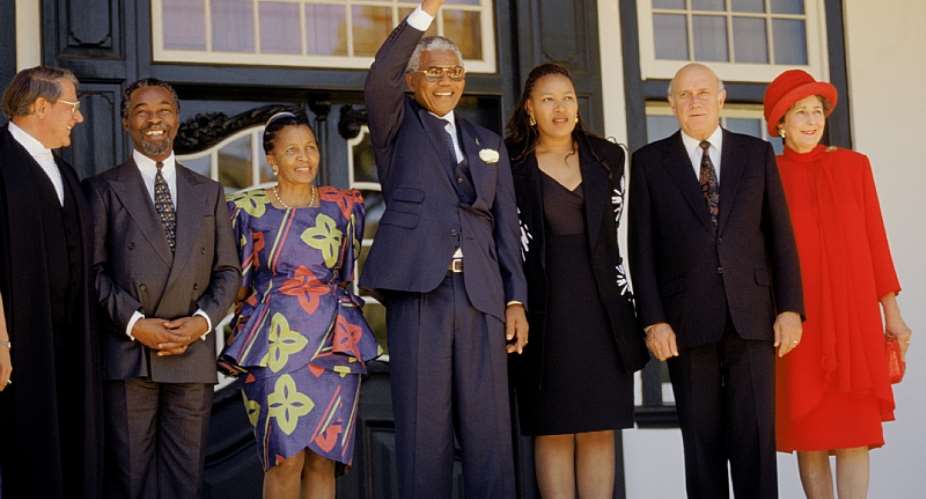 Apartheid-era Justice Minister Kobie Coetsee, Thabo and Zanele Mbeki, Nelson Mandela and his daughter Zenani, FW and Marike de Klerk. - Source: GettyImages