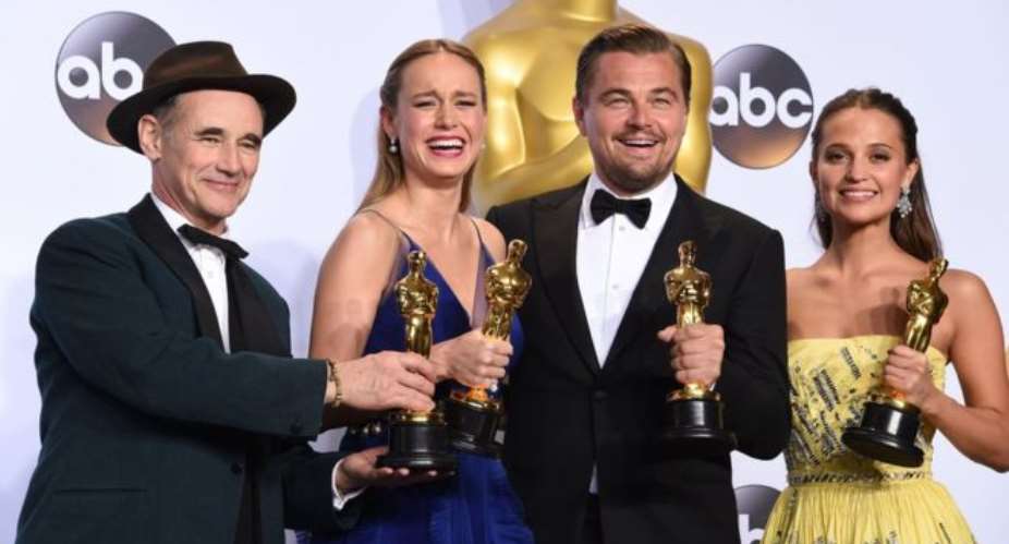 ABC signs Oscars deal to 2028