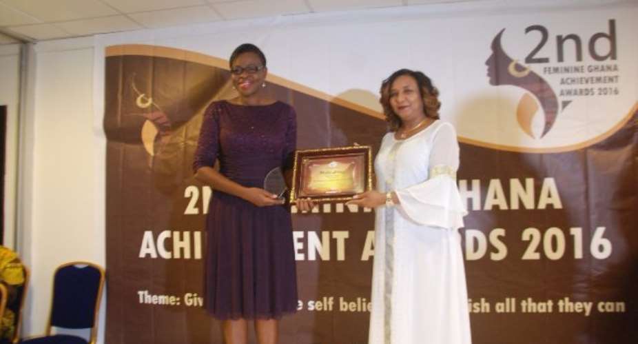 Unilever Ghana MD, Maidie Arkutu, receives Feminine Ghana Achievement Award