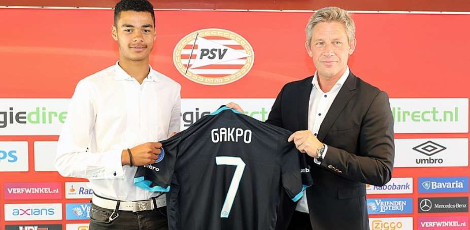 Dutch giants PSV hand professional contract to Ghanaian teen striker Cody Gakpo