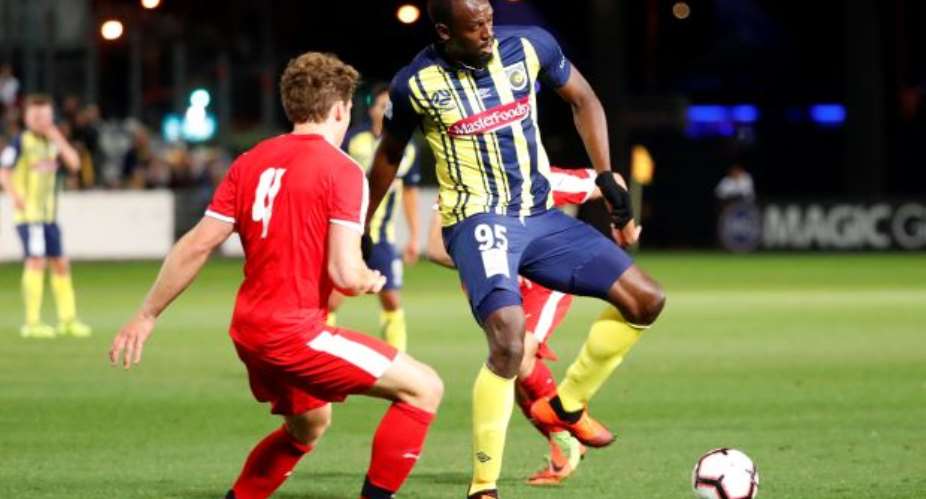 Usain Bolt Makes Debut For Central Coast Mariners In 6:1 Victory VIDEO