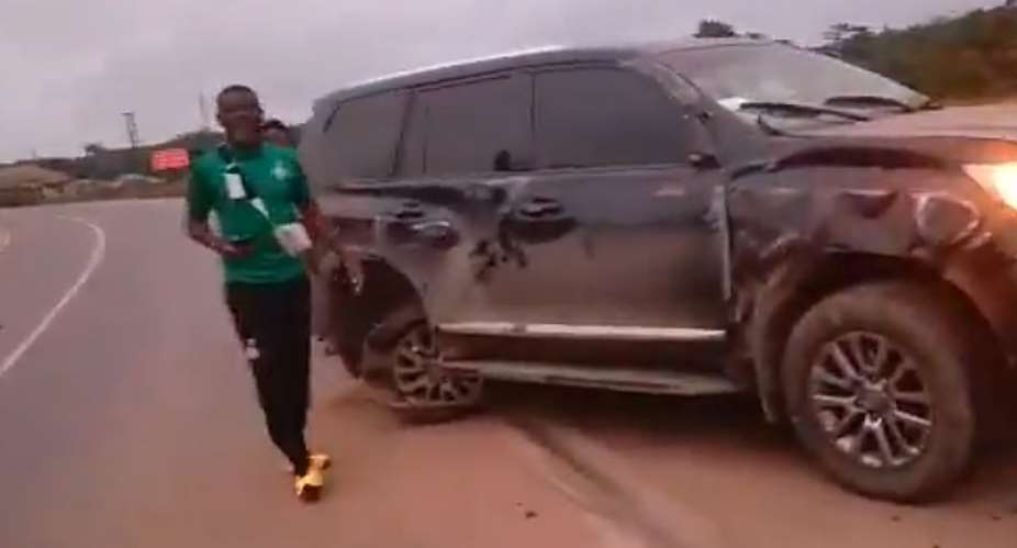 Black Stars coach Otto Addo and assistants survive ghastly accident (VIDEO)