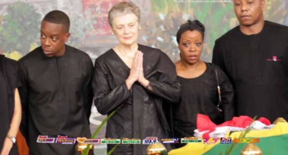 Photos: Kofi Annan's Wife, Children Pay Last Respects
