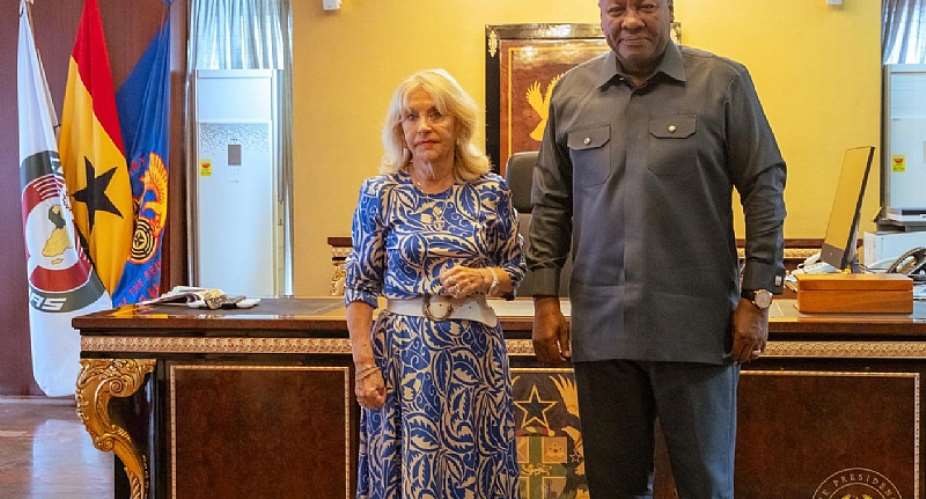 Mahama welcomes Mercy Ship’s return to Ghana