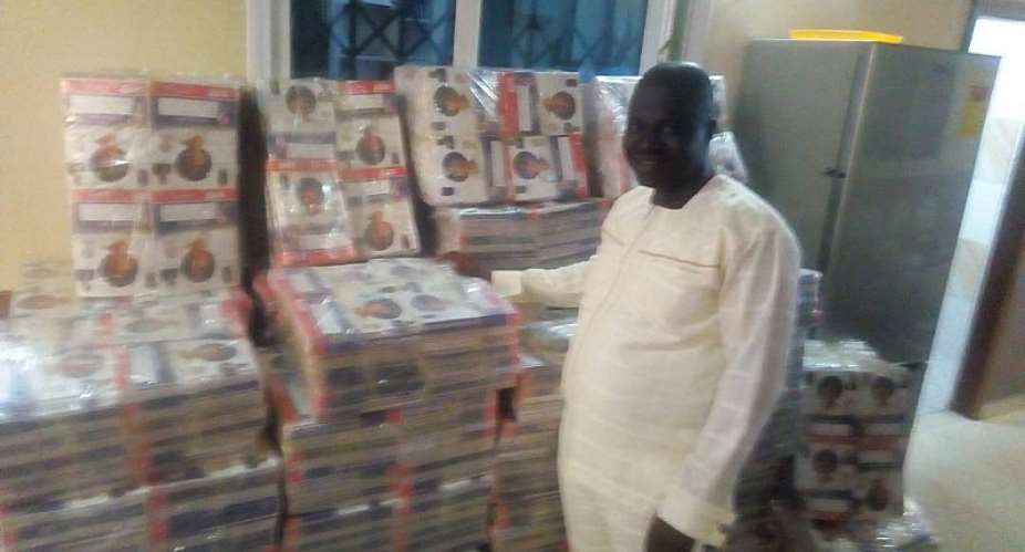 Bawumia's Servant donates over 40,000 exercise books to schools in Tano North Municipal