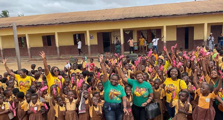 Donating sanitary towels to girls is our way of giving back to Kakumdo — 2006 Wey Gey Hey year group