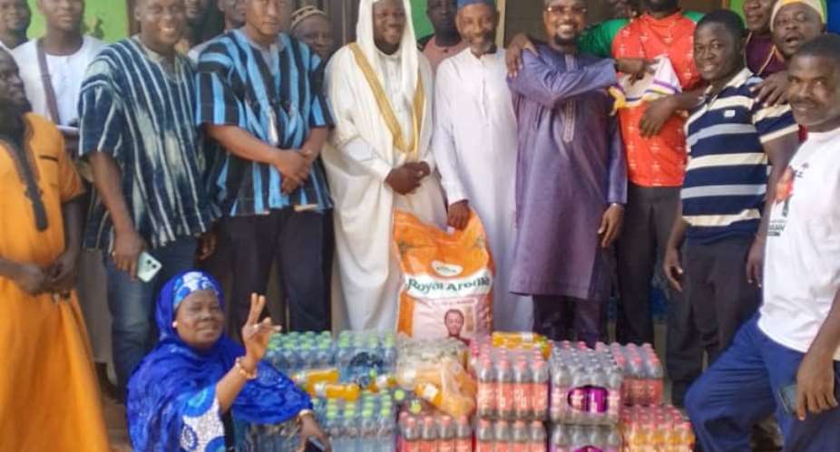 Community Spirit Shines: Gbentaana Electoral Area Unit Committee donates to Animal Research Mosque