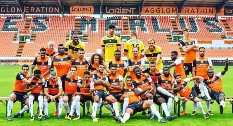 Majeed Waris Shows Up For Lorients Team Photo Shoot