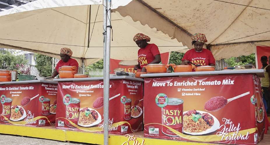 Tasty Tom Brokers Peace In 'Jollof War' At Ghana Jollof Festival