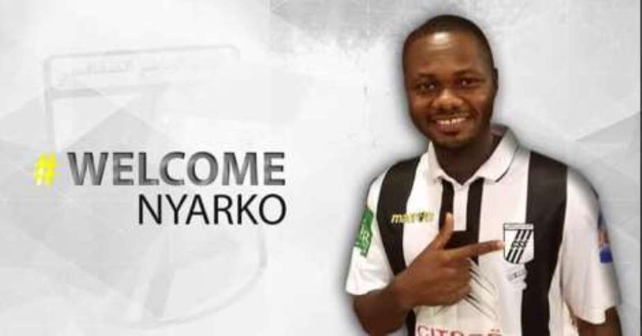 Stephen Nyarko: Kotoko midfielder joins Tunisian giants