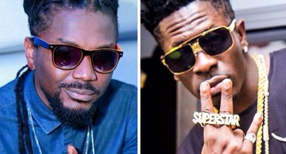 Beef alert: You scam big men with your fake life - Samini jabs Shatta Wale