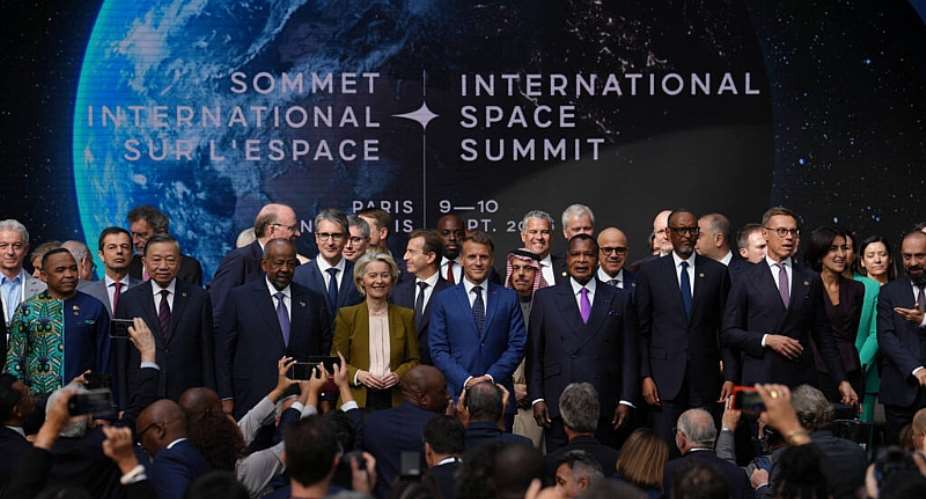 French president Emmanuel Macron (center right) poses for a family photo with the presidents of Congo and Rwanda (on the right) at the International Space Summit in Paris on 10 September 2026. -  Aurelien Morissard / AP via Pool