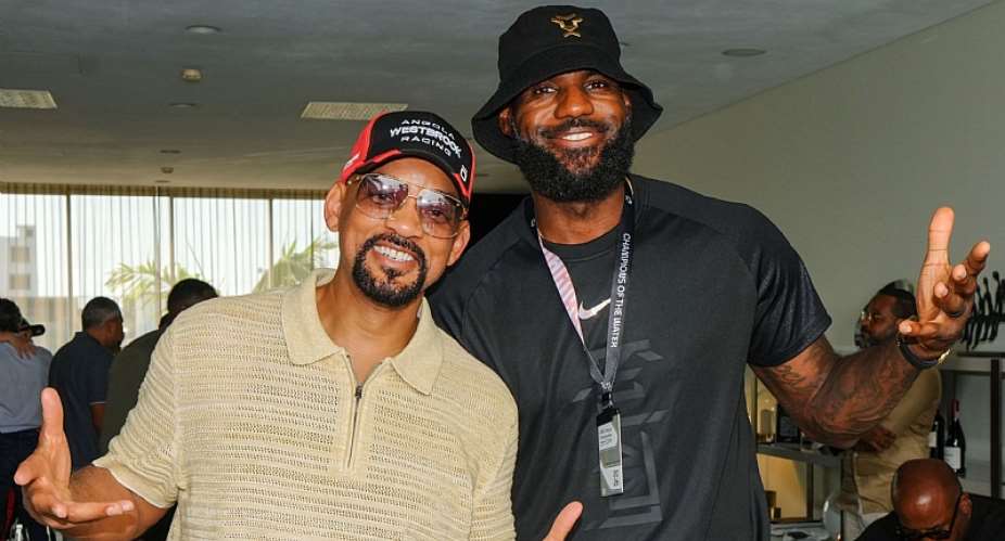 Getty ImagesImage caption: Hollywood actor Will Smith and NBA star LeBron James travelled to Luanda for the inaugural E1 race in the Angolan capital