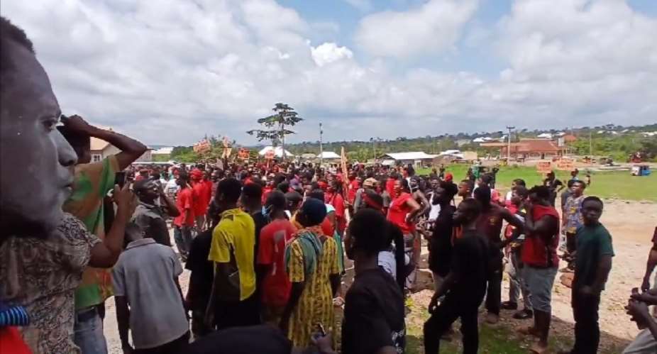 Jaman South residents protest over bad road network