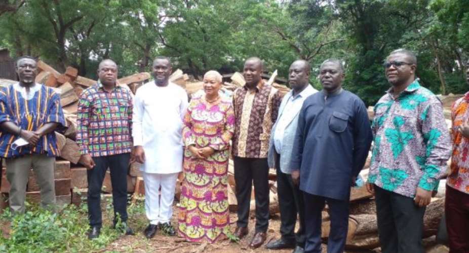 Gov't hands over seized rosewood to Trustees of National Cathedral