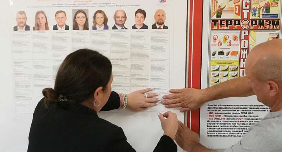Precinct election commission members set up a polling station for the upcoming parliamentary elections in Moscow, on Thursday, 17 September 2026. -  Pavel Bednyakov / AP Photo