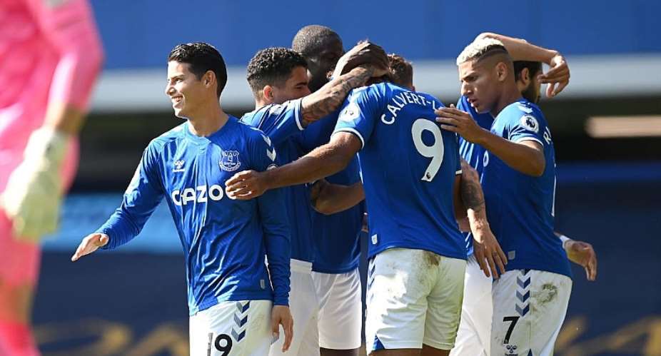 DOMINIC CALVERT-LEWIN OF EVERTON CELEBRATES WITH HIS TEAM AFTER SCORING HIS SIDES FOURTH GOAL DURING THE PREMIER LEAGUE MATCH BETWEEN EVERTON AND WEST BROMWICH ALBION AT GOODISON PARK ON SEPTEMBER 19, 2020 IN LIVERPOOL, ENGLAND.IMAGE CREDIT: GETTY IMAGES