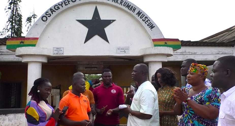 Armah Kofi Buah bemoans State of Nkrumah Museum, donates GHS10k for refurbishment